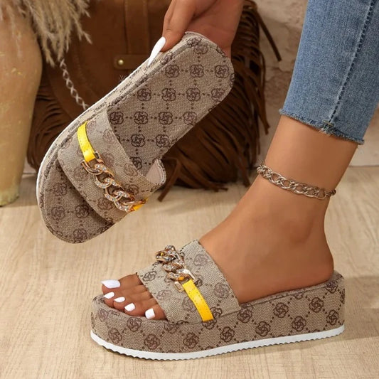 Women Platform Slippers Designer Flat Sandals Outdoor Floral Slippers Ladies 2025 New Summer Women Shoes Beach Slides Women